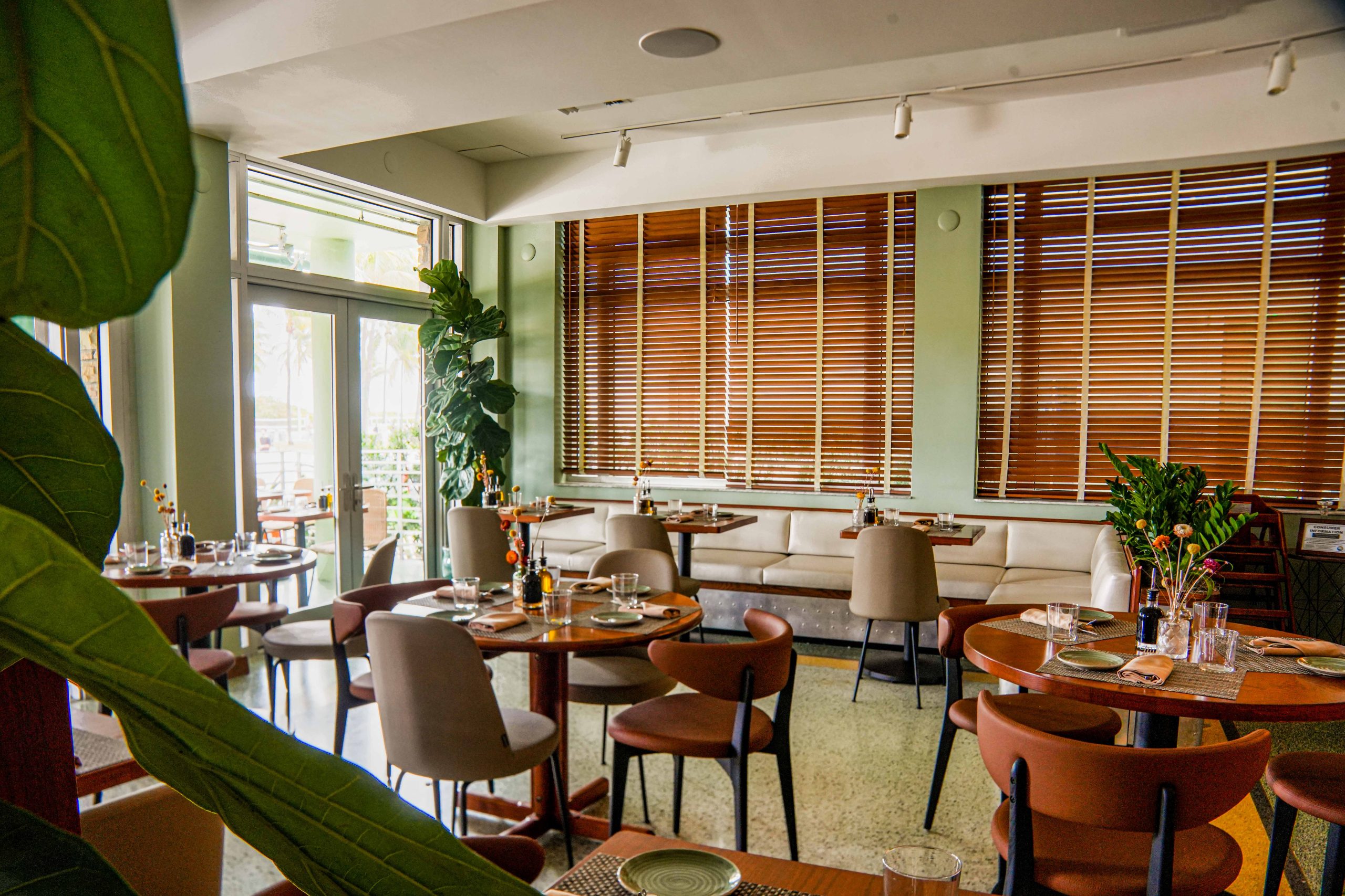 Events at Pelican Restaurant Ocean Drive