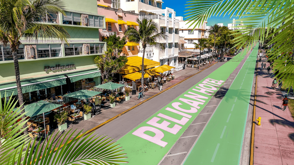 Pelican Hotel Restaurant Ocean Drive Miami Beach